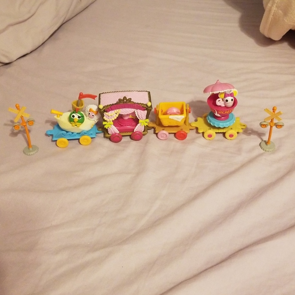 Lalaloopsy Doll Train Set